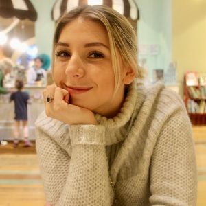 Meet your Posher, Monica